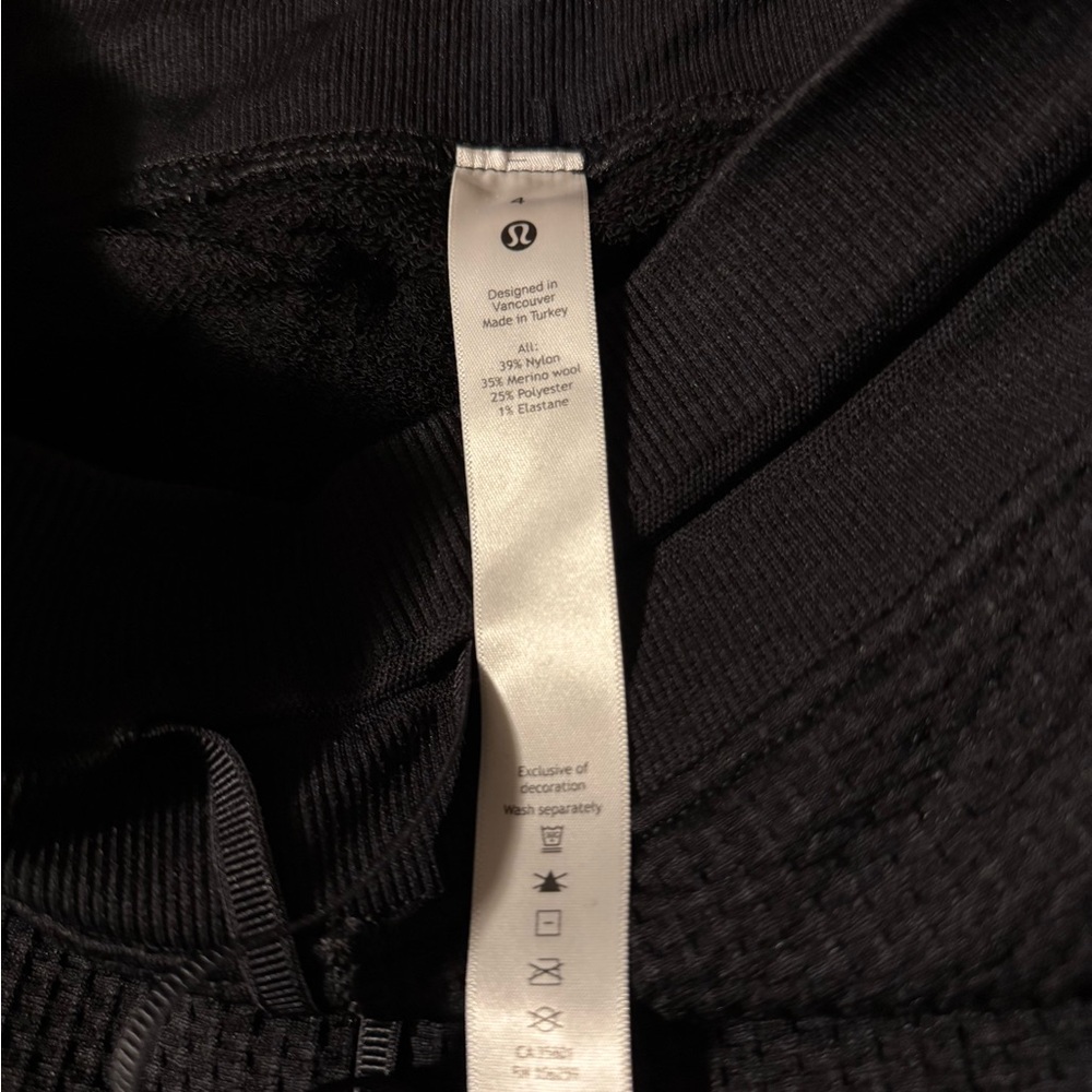 NEW Black Lululemon Engineered Warmth Jogger size 4 - Picture 4 of 4